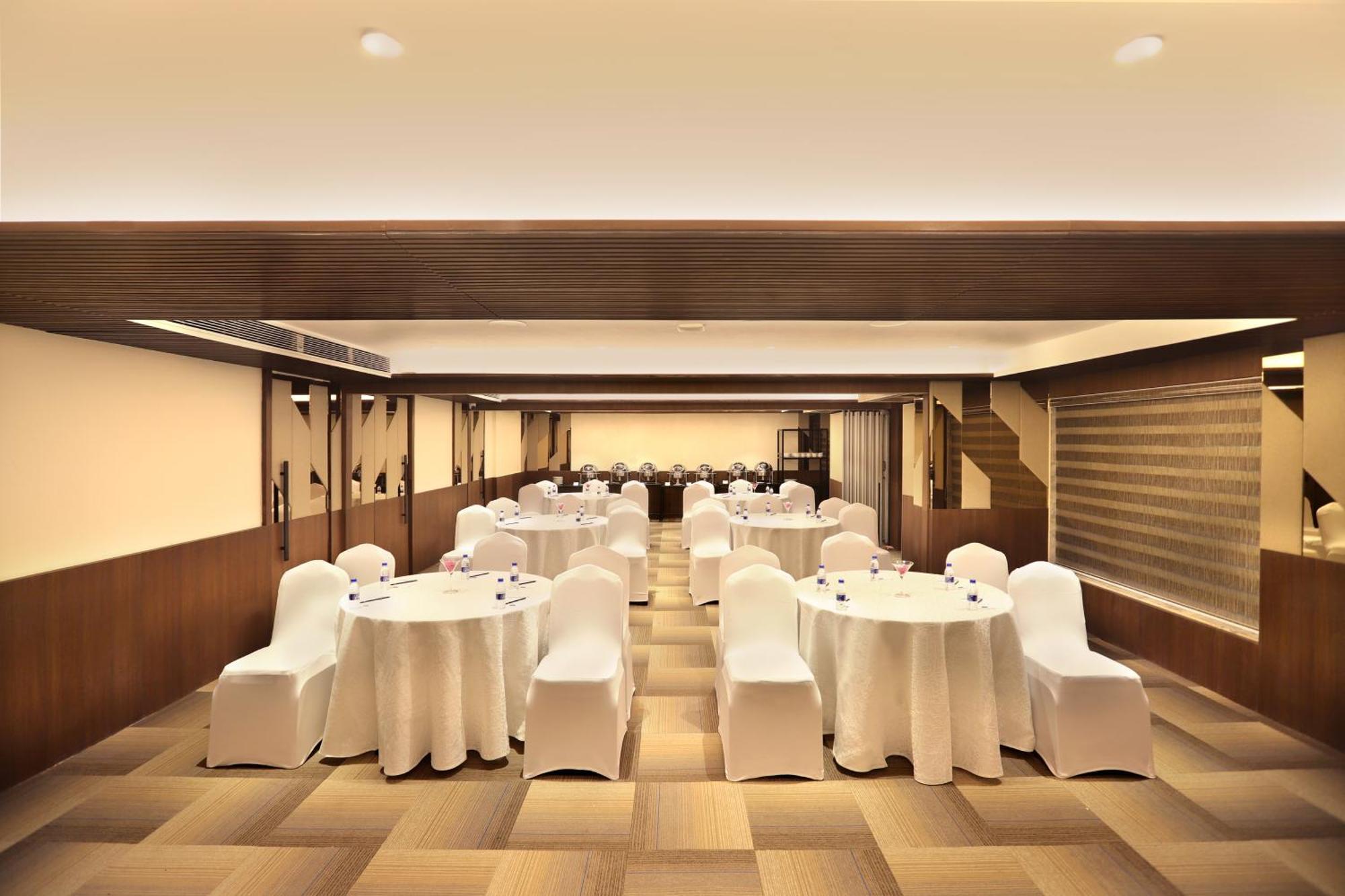 Aralia International Airport, Hotel
